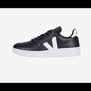 Veja V-10 LEATHER Black White Shoes
